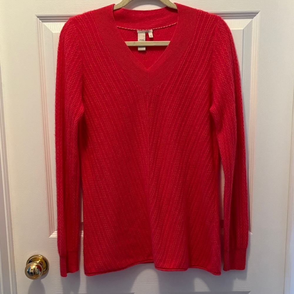 The Territory Ahead V-Neck Sweater - Vibrant Fushia